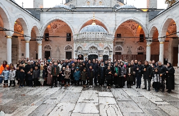 Yeni Valide Camii Sabah Namazı programı